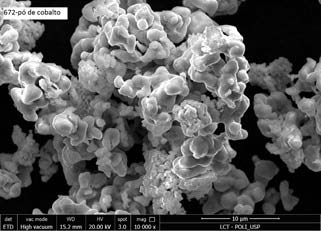 (a), utilizar um dispositivo de coleta projetado para selecionar partículas com DA diâmetro aerodinâmico de até 100 micra (?m) com 50% de eficiência de coleta.? Particulado torácico, Fig.7(b), utilizar um separador projetado para selecionar partículas menores que 25 ?m com 50% de eficiência de coleta em partículas com DA de 10 ?m. ? Particulado respirável, Fig.7(c), utilizar um separador, do tipo ciclone, projetado para selecionar partículas menores que 10 ?m com 50% de eficiência de coleta em partículas com DA de 4 ?m.